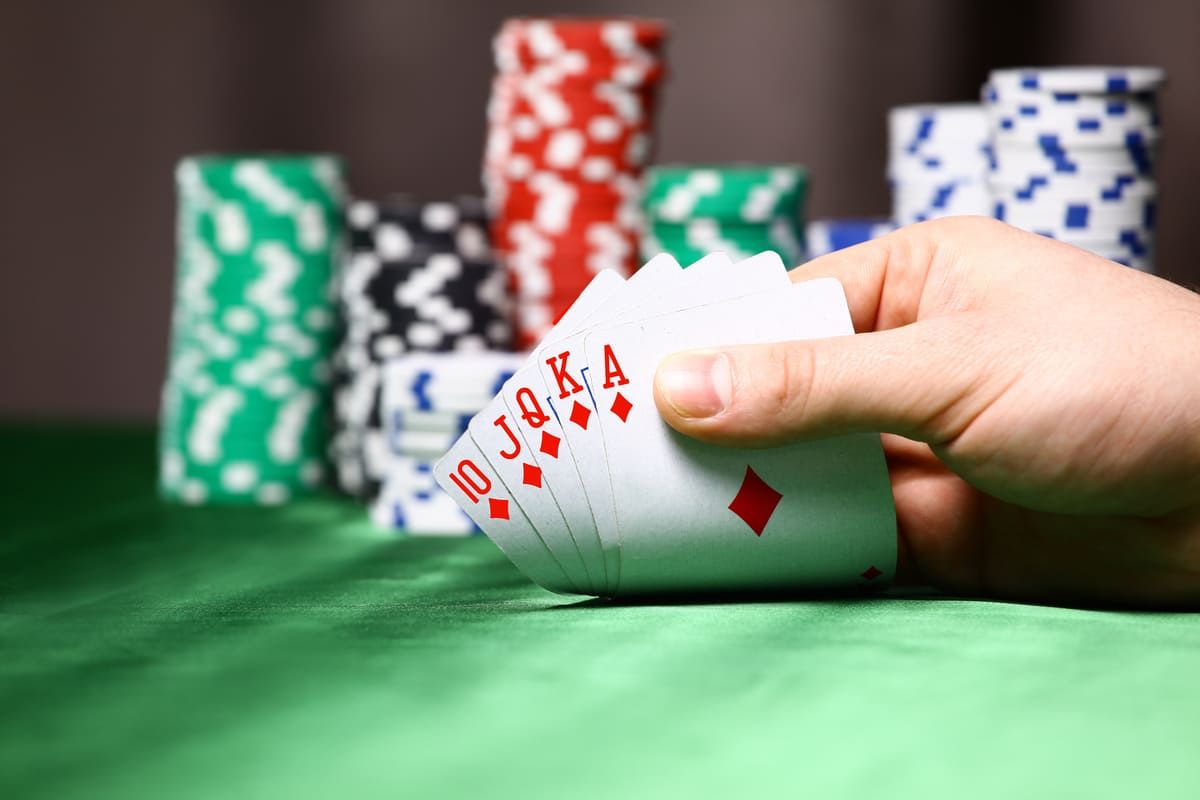 Hội trường đồng nhất là gì? Hướng dẫn đầy đủ về thẻ mạnh nhất trong poker |