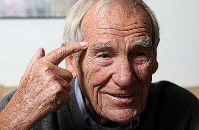 Bert Trautmann: Từ người lính Đức Quốc xã đến thủ môn vĩ đại | Giáo dục tại Việt Nam