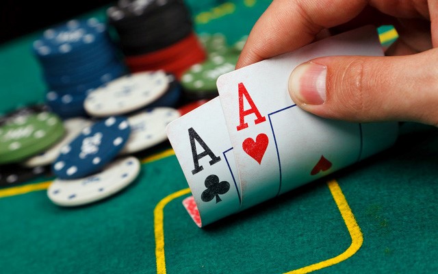 3 Mẹo để có được một ván bài Blackjack năm lá giống nhau