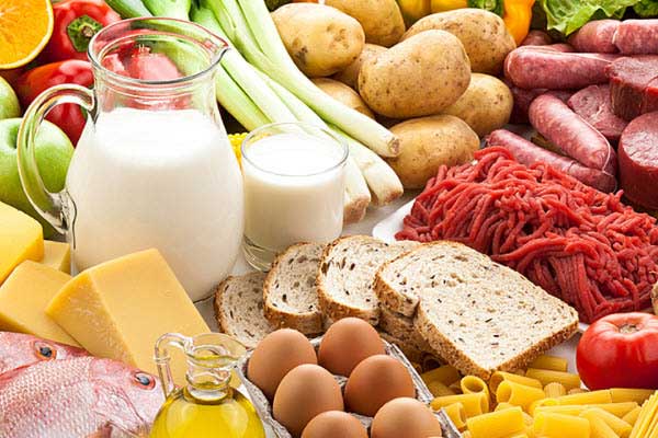 Cầu thủ nên ăn gì trước khi đá bóng để có thể lực tốt nhất?