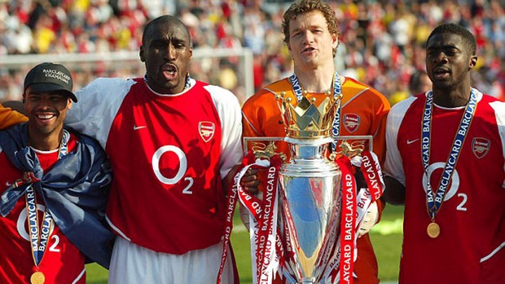 Arsenal được thành lập khi nào và họ đã giành được bao nhiêu giải đấu quốc nội?
