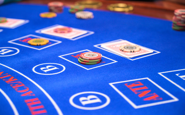 Stud Poker là gì? Giải thích chi tiết về cách chơi Stud Poker