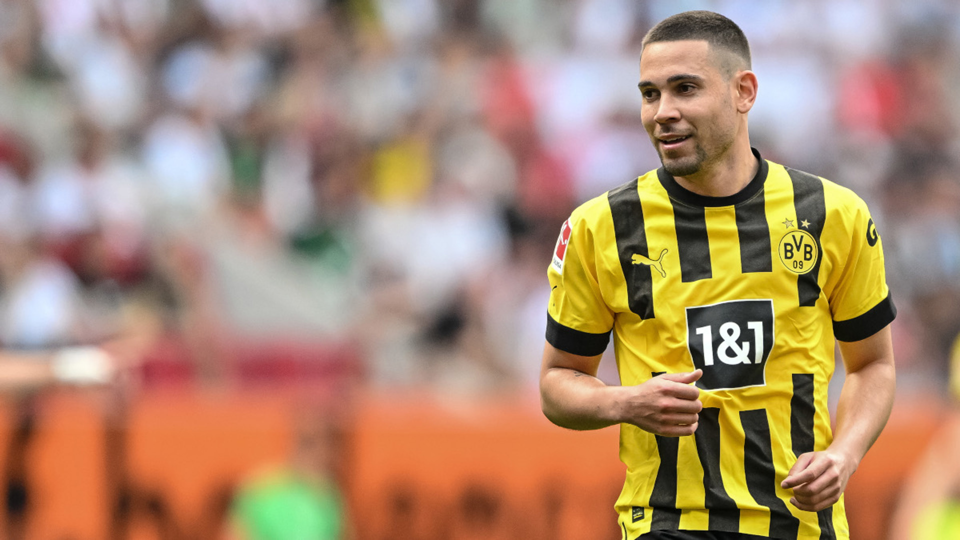 Raphäel Guerreiro Làn Gió Mới Từ Dortmund - Sức Sống Mới Trong Đội Hình Borussia Dortmund