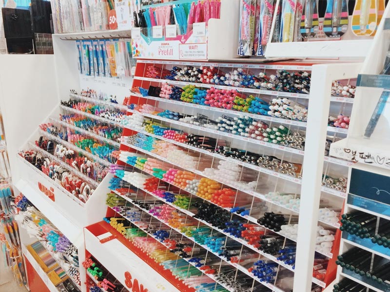 Cửa hàng văn phòng phẩm gần trường