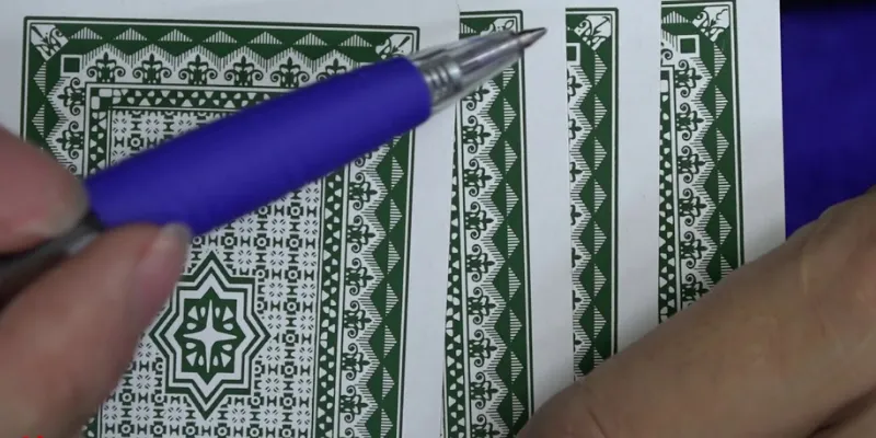 Cách nhận biết bài từ phía sau một cách nhanh chóng và chính xác