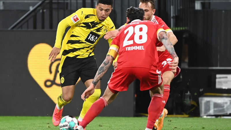 RB trong bóng đá là gì? Chức năng của vị trí này