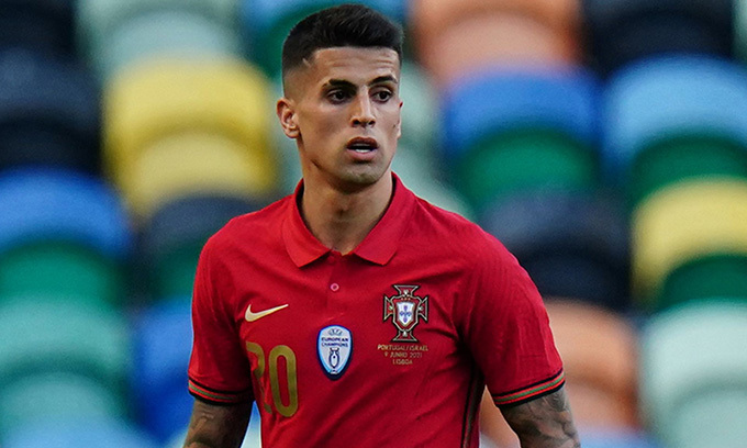 Nếu hạ cái tôi xuống, sự nghiệp Joao Cancelo đã khác