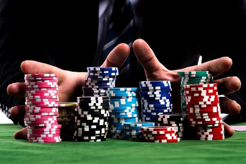 Bluffing và tâm lý trong poker