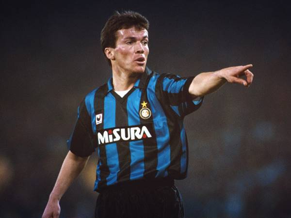 Sơ lược về huyền thoại Lothar Matthaus Huyền thoại Lothar Matthaus: Huyền thoại của bóng đá Đức