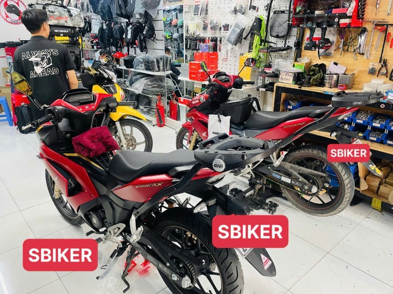 Cảng sau xe máy tăng tính tiện dụng cho việc chở đồ