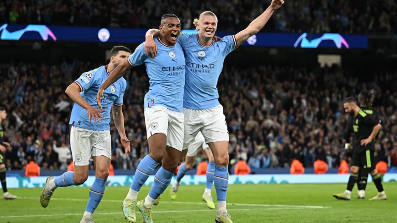 Biểu tượng và màu trang phục Manchester City