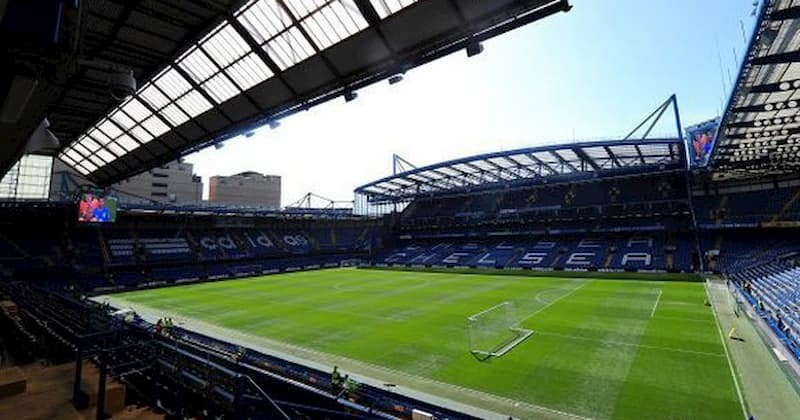 Sân Trung Lập Là Gì? Khi Nào Nên Sử Dụng Sân Trung Lập?