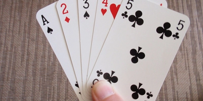 Xì dách A có giá trị là 1 khi bài có nguy cơ bị Quắc