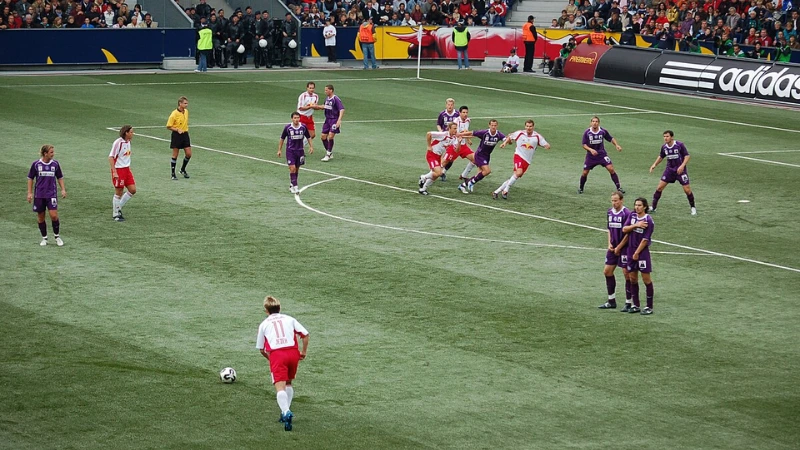 Đá Phạt Trực Tiếp Là Gì? Quy Trình Thực Hiện Đá Phạt Trực Tiếp