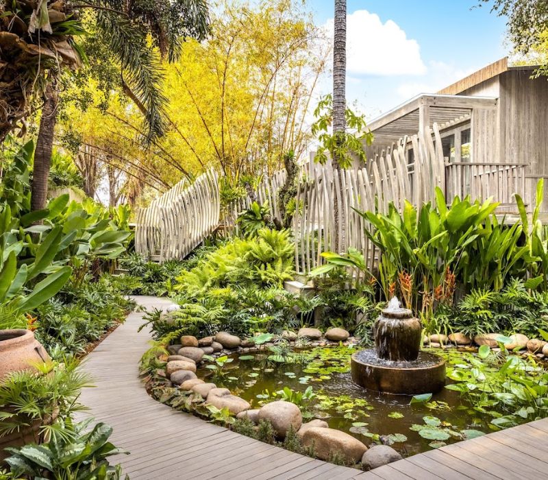 Khuôn viên xanh mướt tại An Lam Retreats