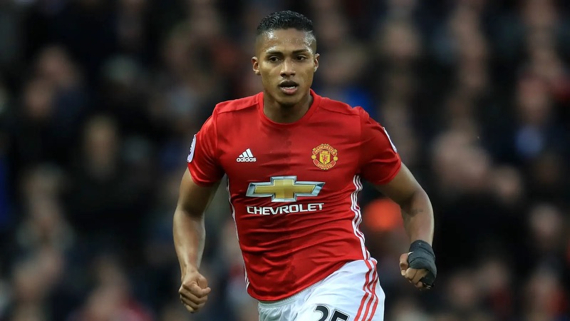 Antonio Valencia trong màu áo Manchester United